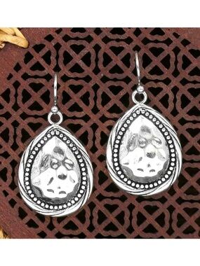 ⭐️ 5 for $25 Vintage Style Silver Tone Hoop Earrings